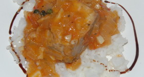 Stek z tuńczyka w sosie piri-piri_resize